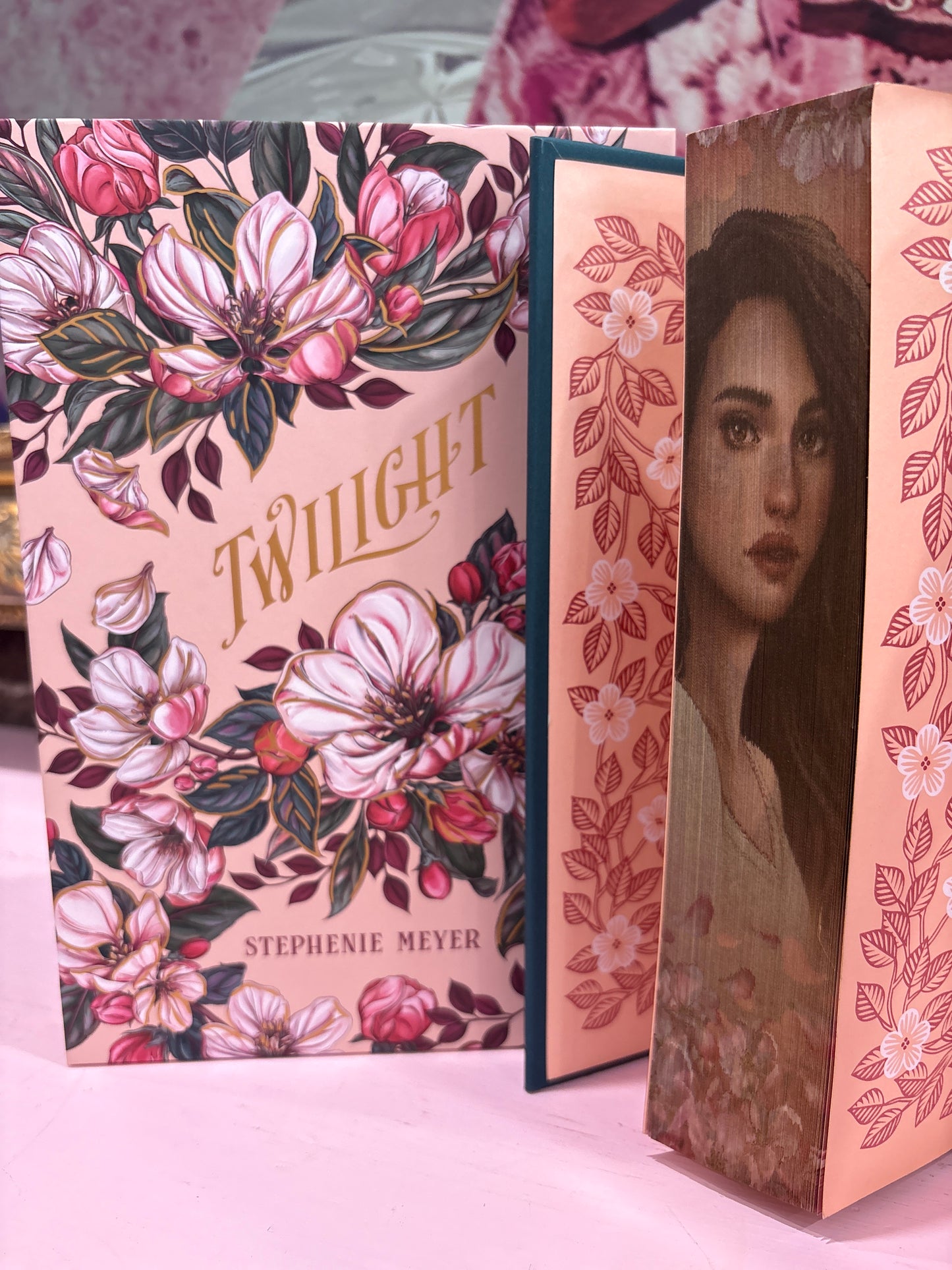 Twilight - Special Edition Hardback with Sprayed Edges