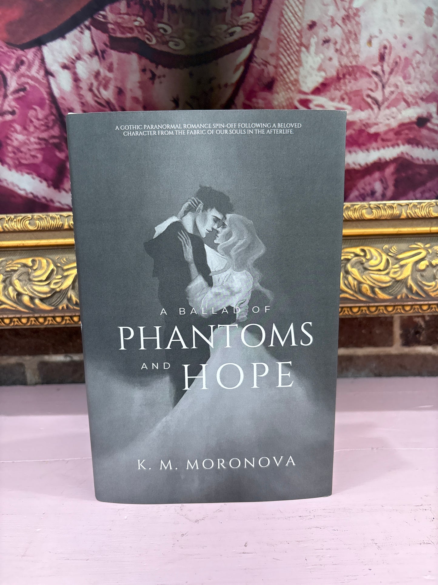 A Ballad of Phantoms and Hope (Hardback)
