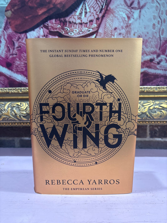 Fourth Wing - Standard Hardback
